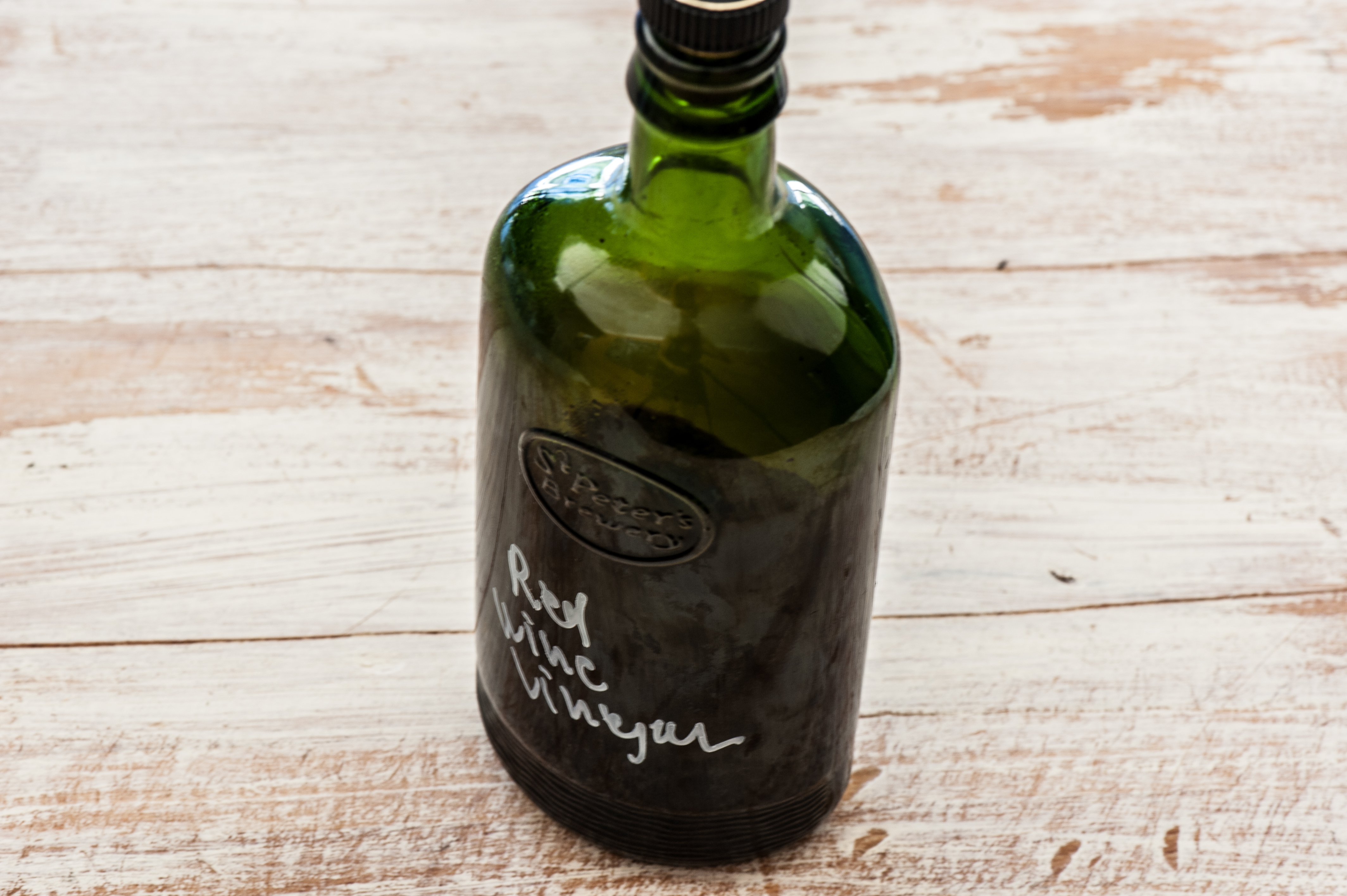 Red Wine Vinegar Shelf Life: Does Red Wine Vinegar Go Bad? Storage Guidelines